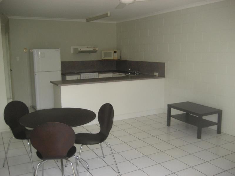 2/22 Roberts Street, Hermit Park QLD 4812